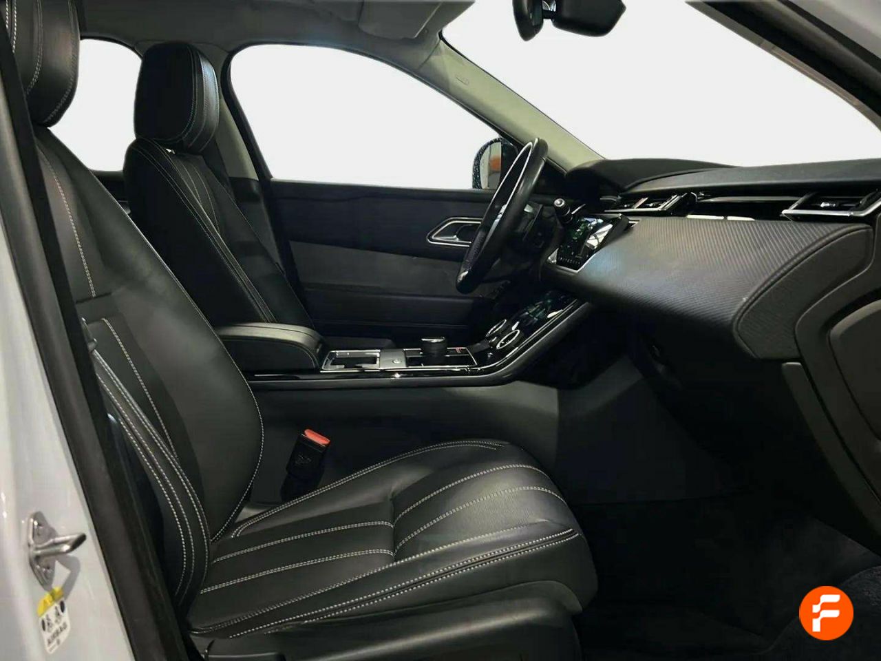 Foto Land-Rover Range Rover Velar 13