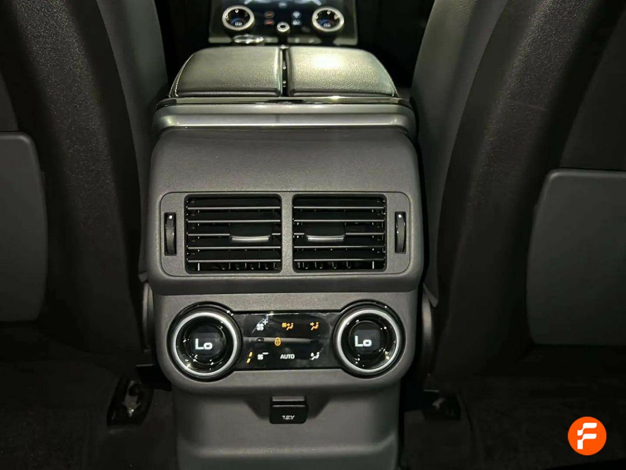 Foto Land-Rover Range Rover Velar 15