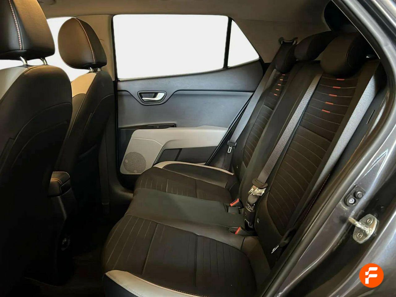 Foto Kia Stonic 11