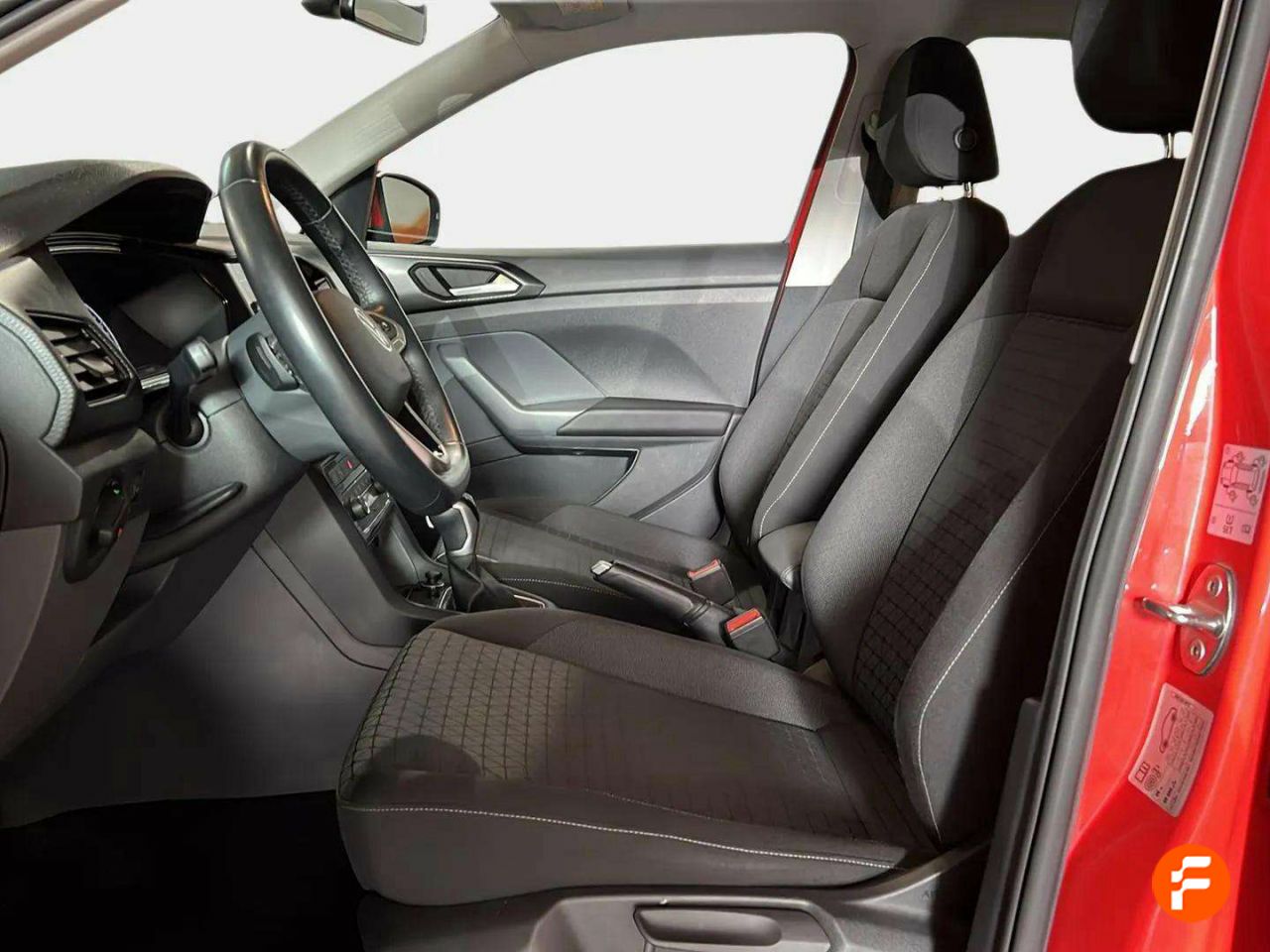 Foto Volkswagen T-Cross 11