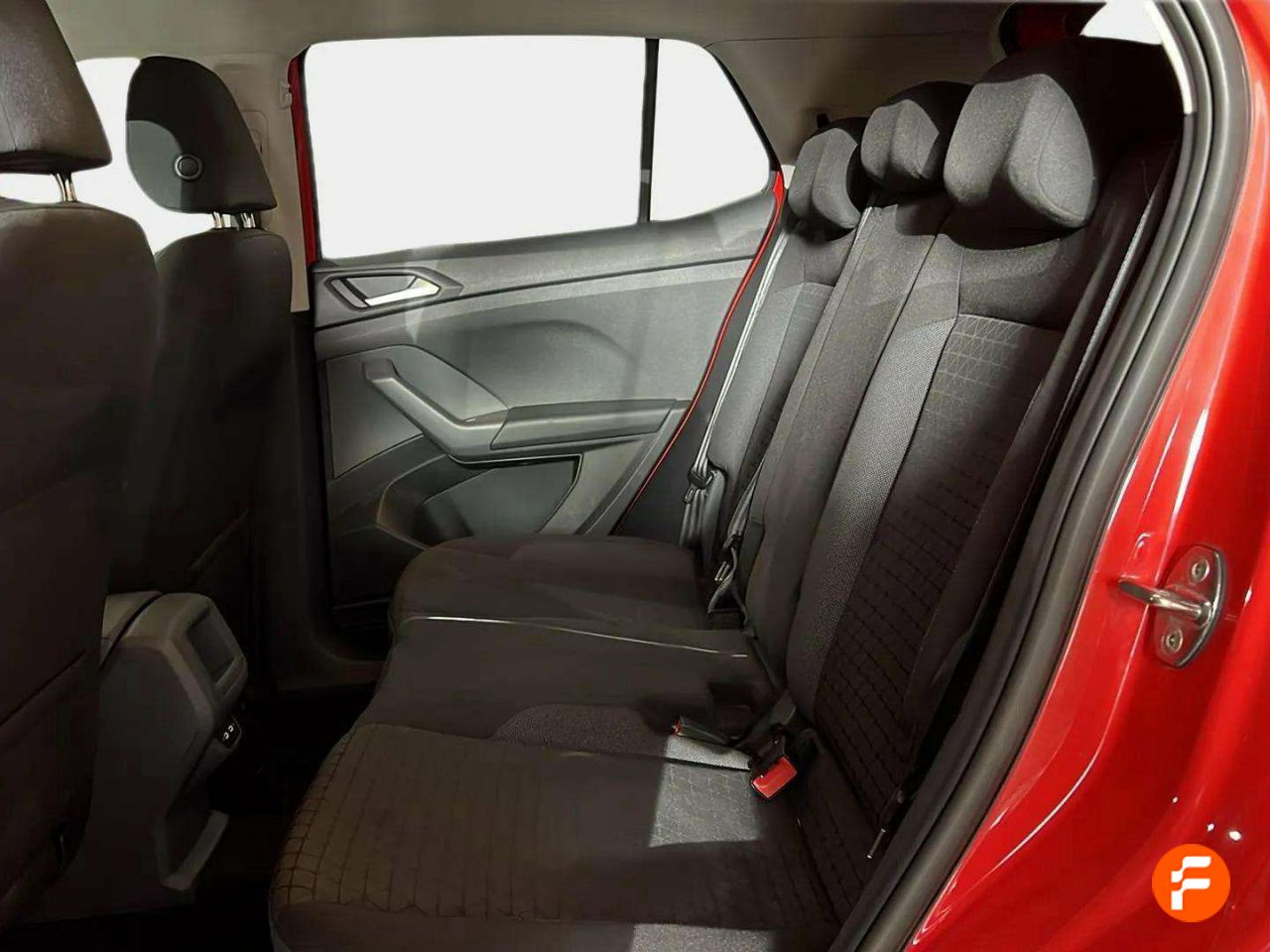 Foto Volkswagen T-Cross 12