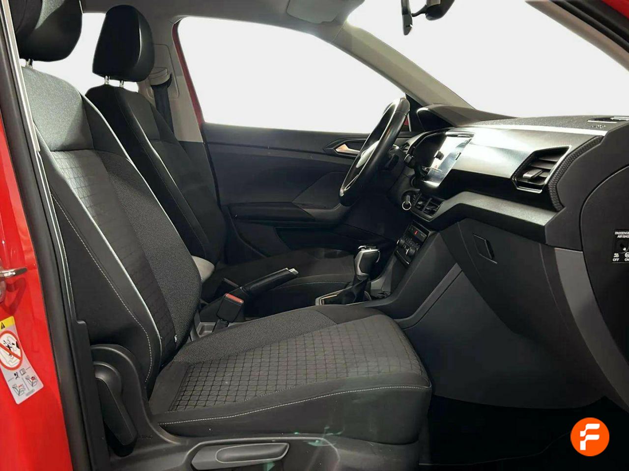 Foto Volkswagen T-Cross 13