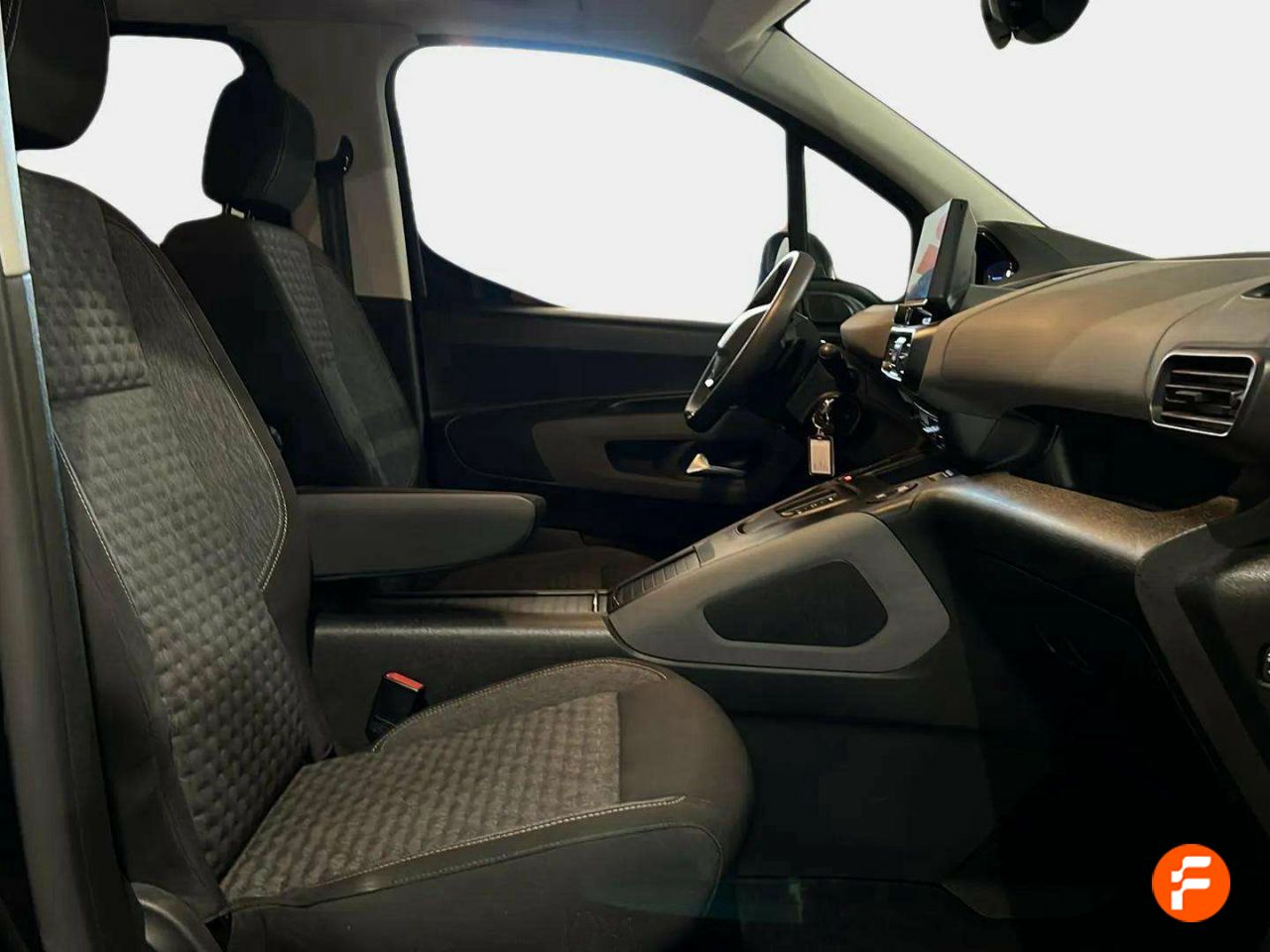 Foto Peugeot Rifter 13