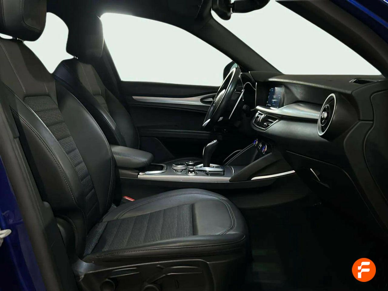 Foto Alfa Romeo Stelvio 12