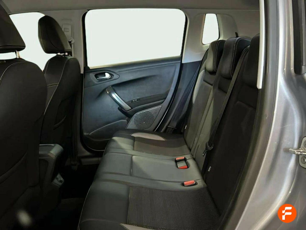 Foto Peugeot 2008 11