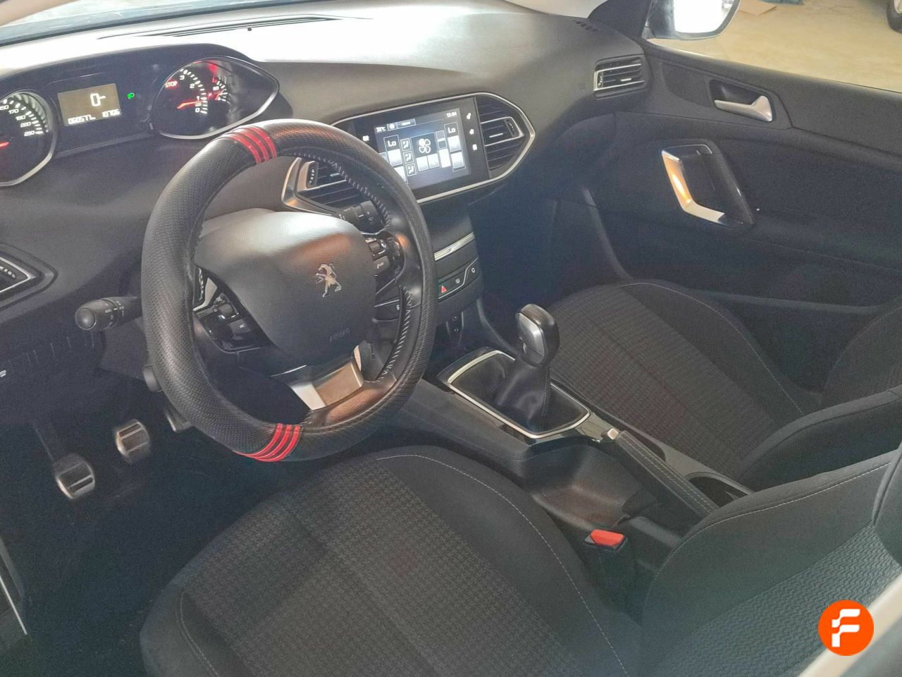 Foto Peugeot 308 10