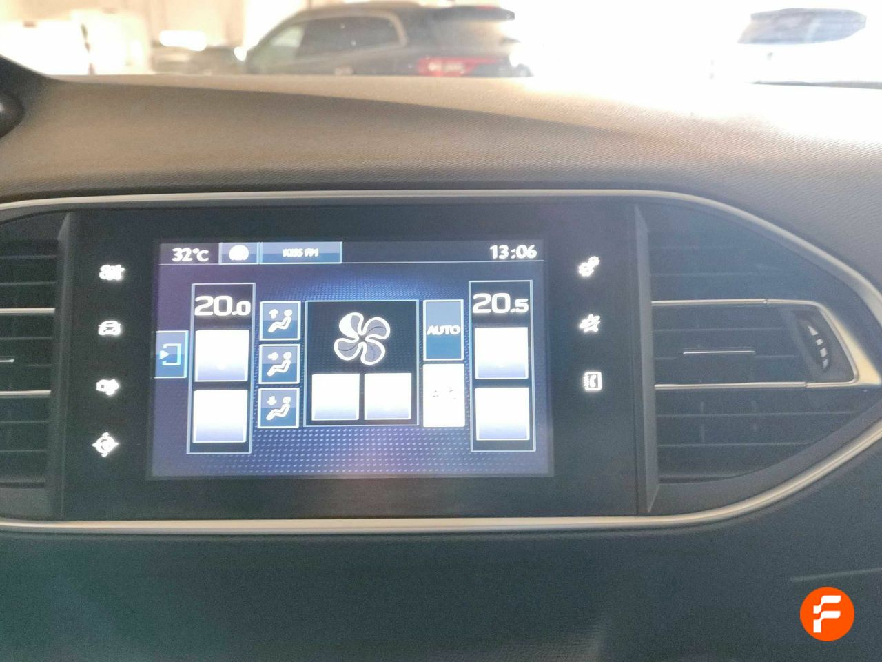 Foto Peugeot 308 11