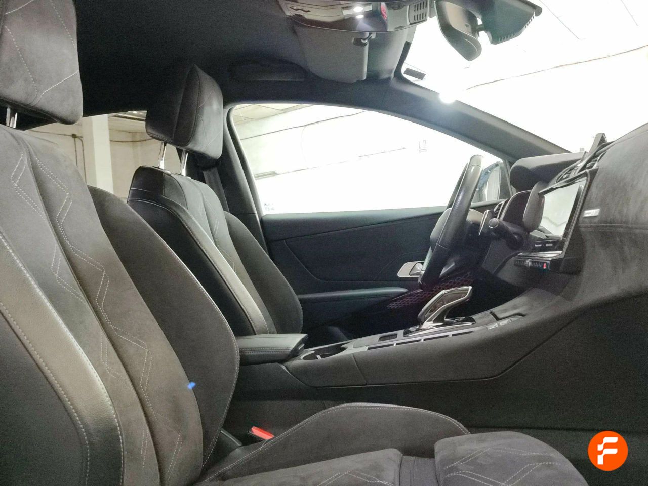 Foto DS Automobiles DS 7 29