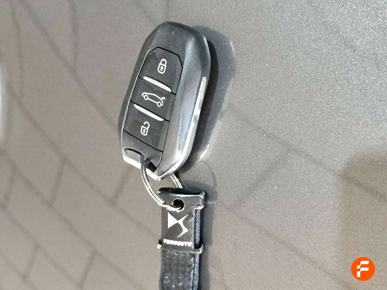 Foto DS Automobiles DS 7 30