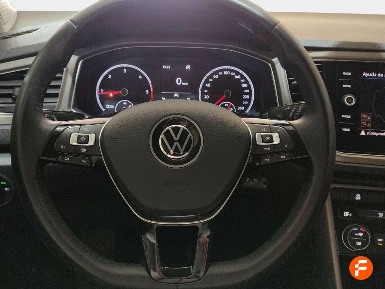 Foto Volkswagen T-Roc 10