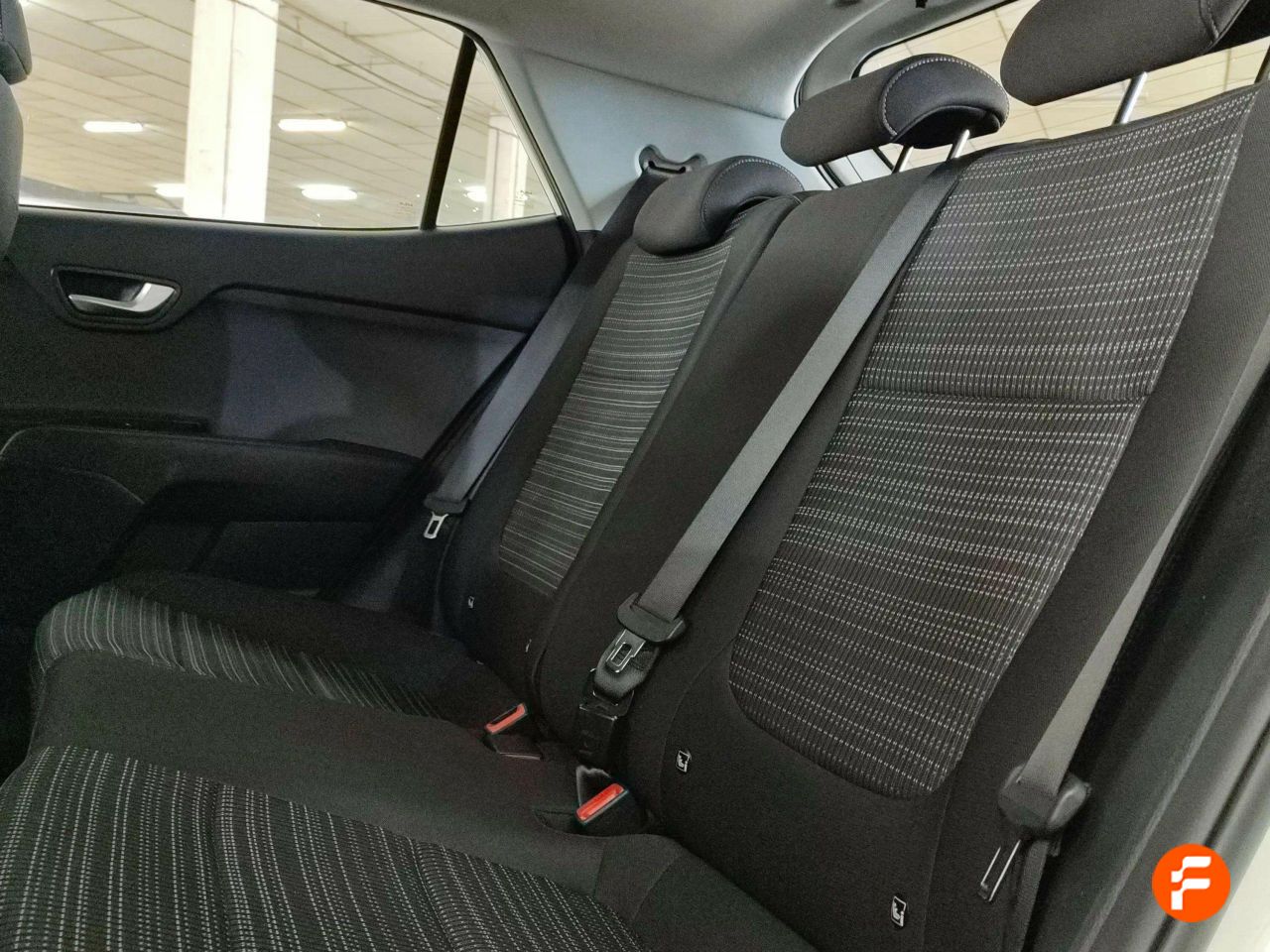 Foto Kia Stonic 21