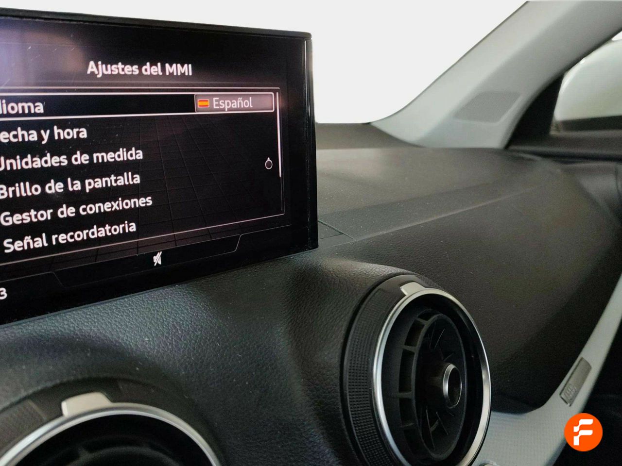 Foto Audi Q2 10