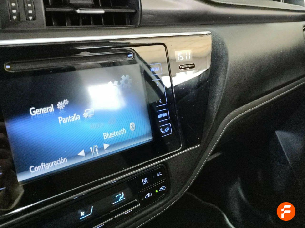 Foto Toyota Auris 13