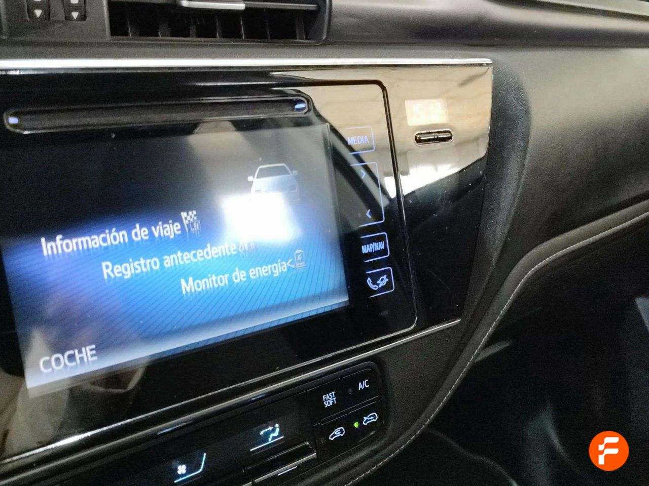 Foto Toyota Auris 14