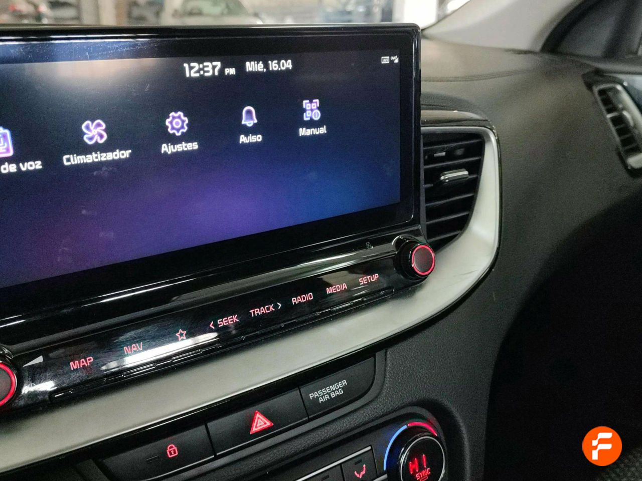 Foto Kia XCeed 15