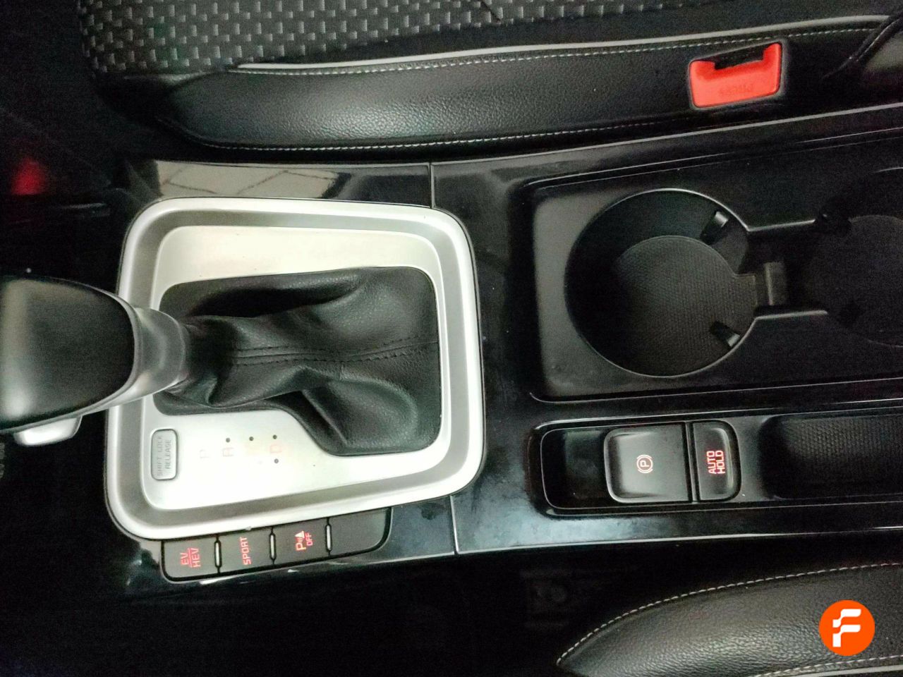 Foto Kia XCeed 19