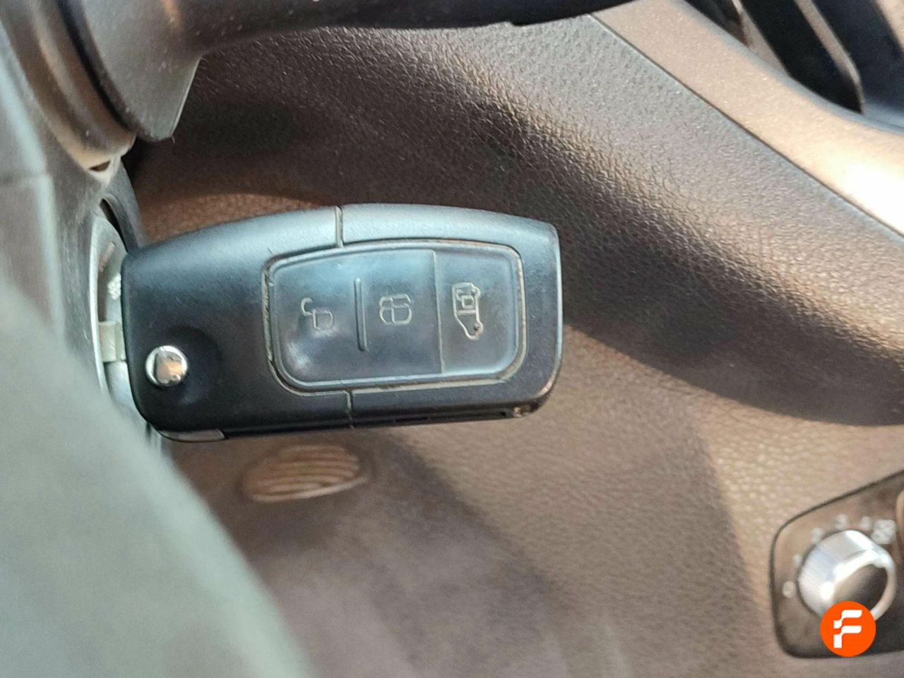 Foto Ford Transit  Courier 18