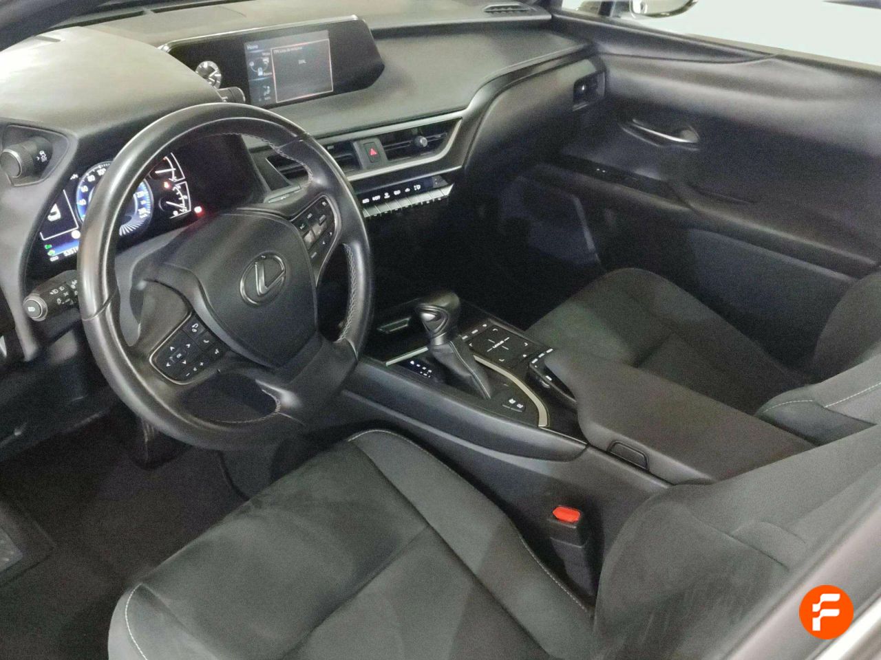 Foto Lexus UX 7