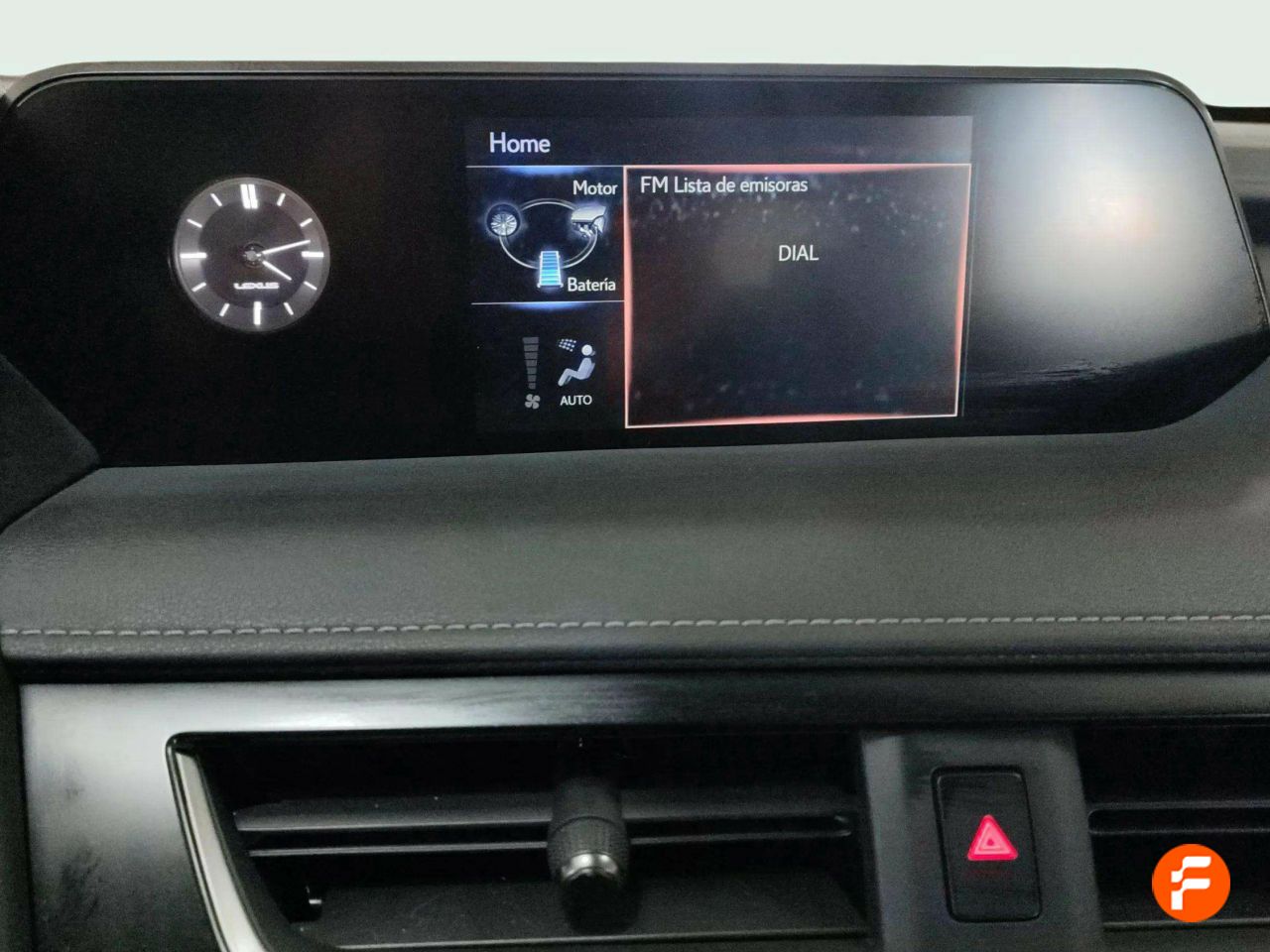 Foto Lexus UX 12