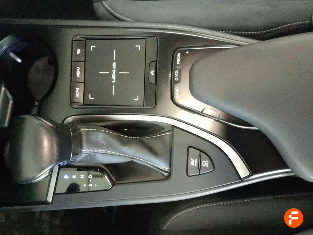 Foto Lexus UX 17