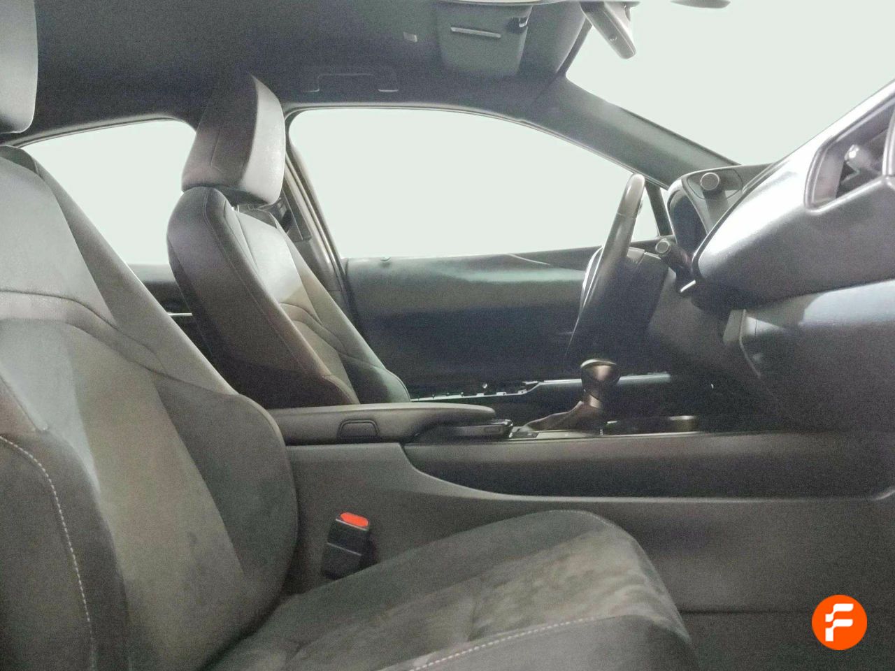 Foto Lexus UX 24