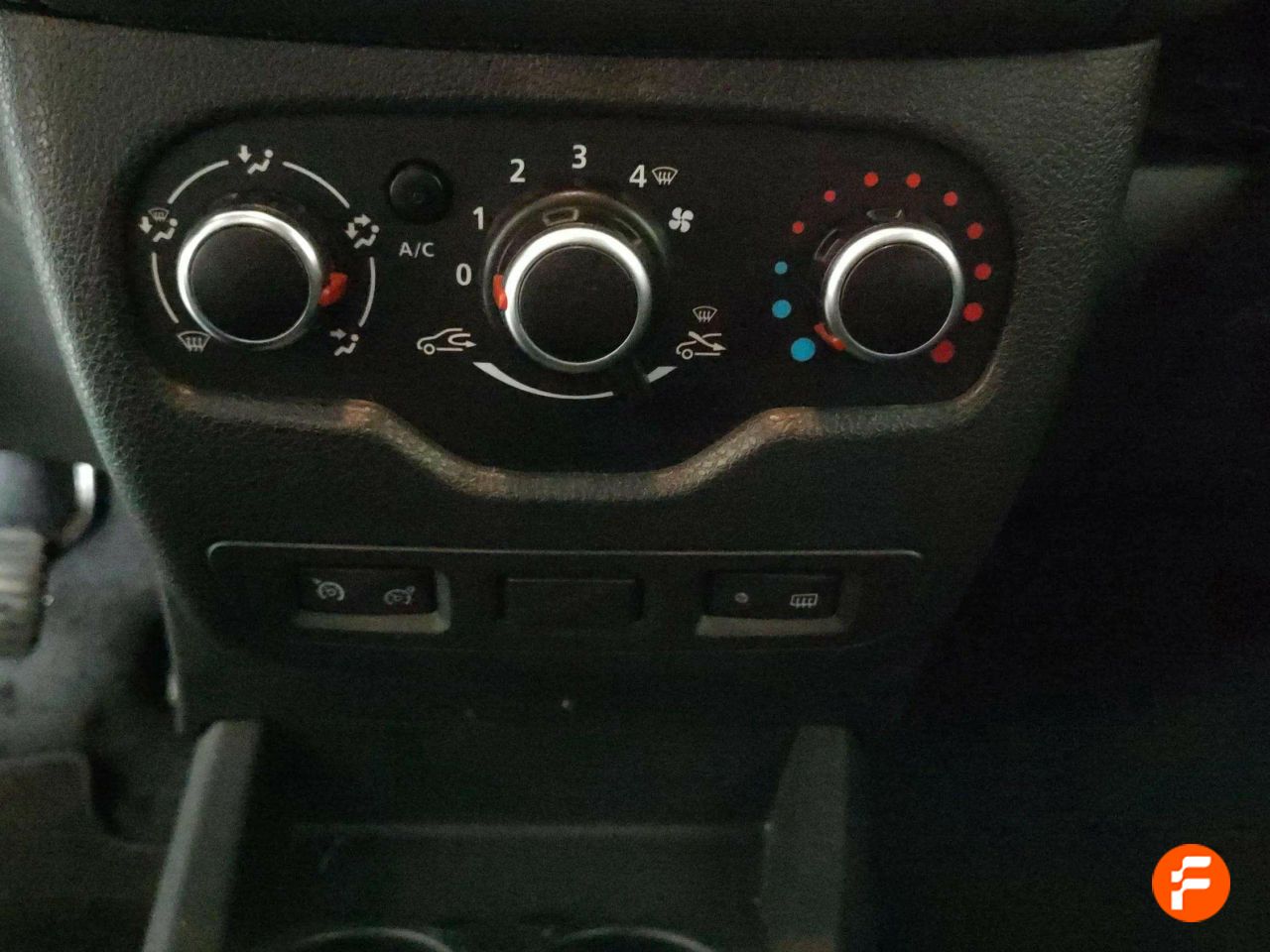 Foto Dacia Lodgy 14