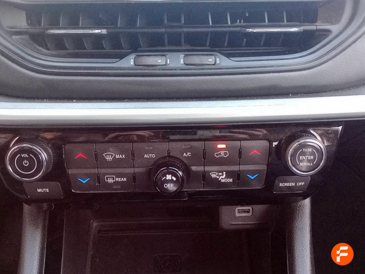 Foto Jeep Compass 17