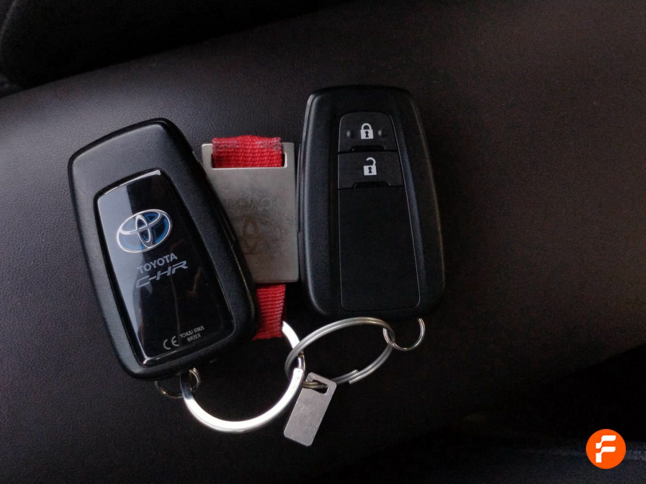 Foto Toyota C-HR 27