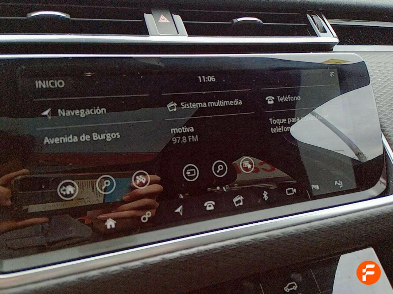 Foto Land-Rover Range Rover Velar 18