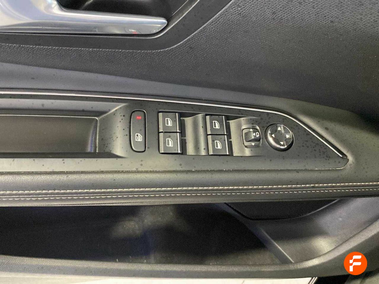 Foto Peugeot 5008 13