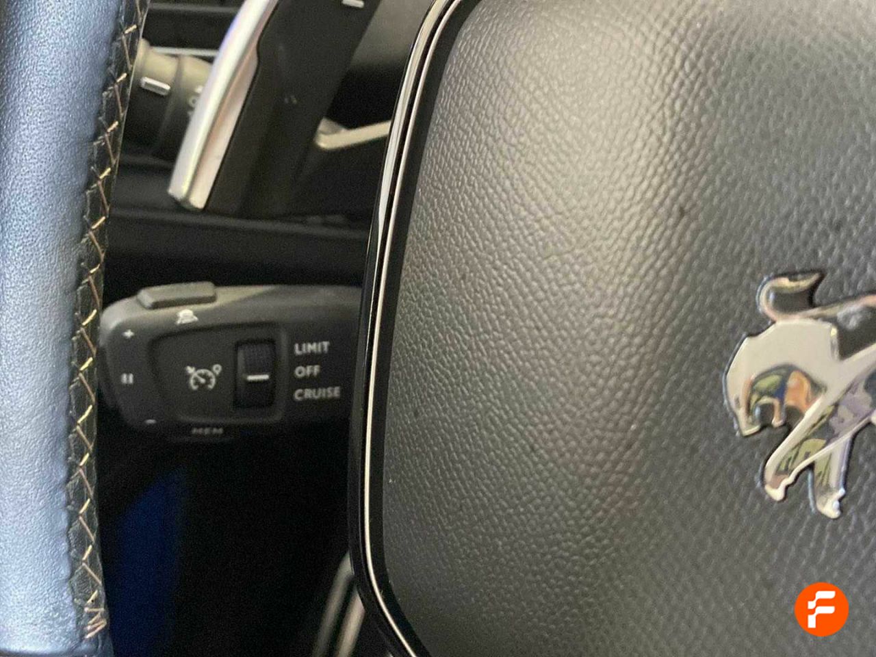 Foto Peugeot 5008 16