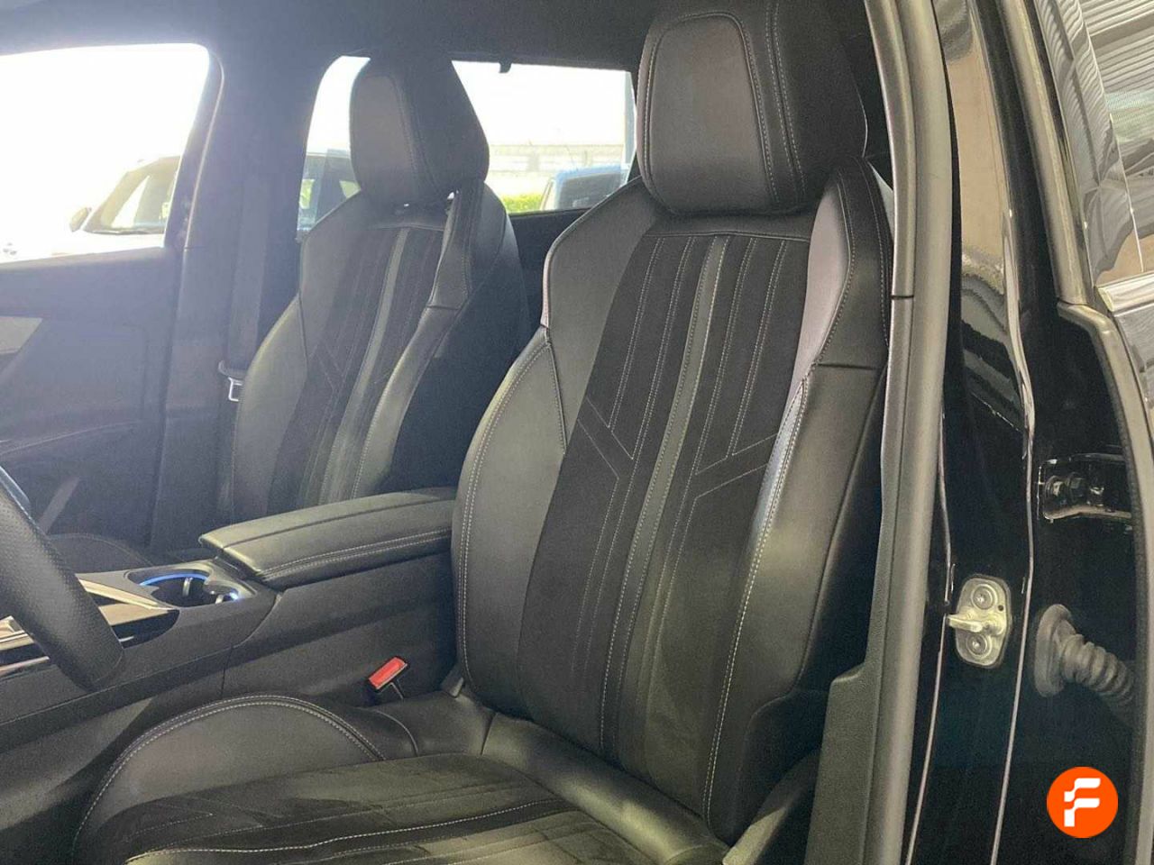 Foto Peugeot 5008 24