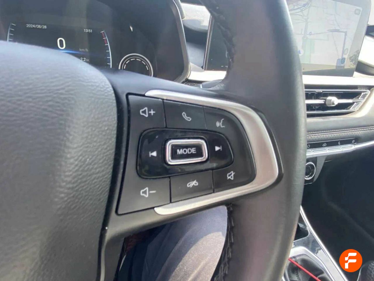 Foto DR Automobiles DR5 17