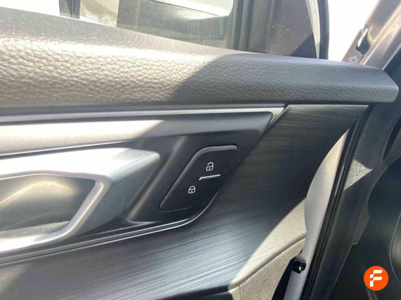Foto DR Automobiles DR5 22
