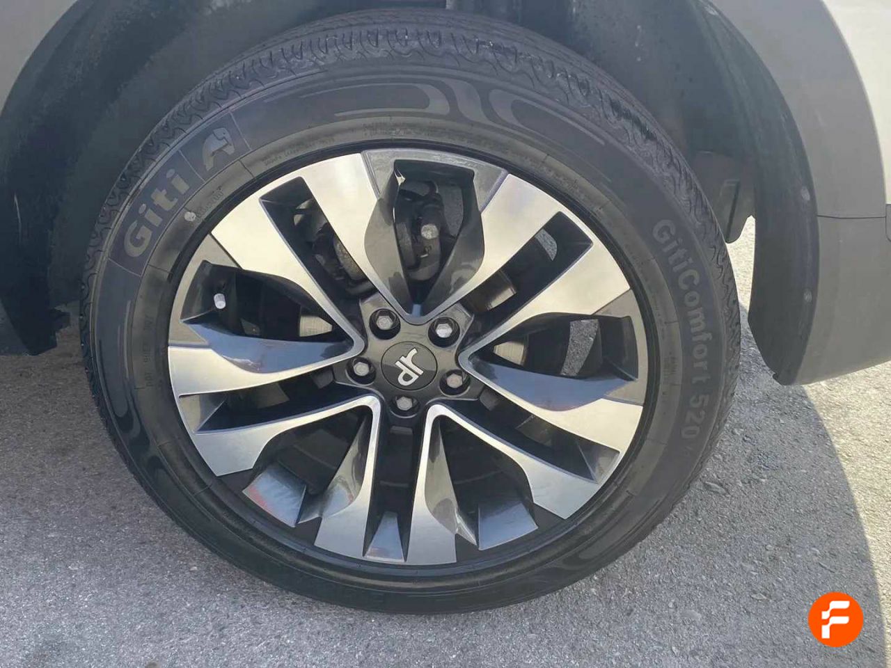 Foto DR Automobiles DR5 28