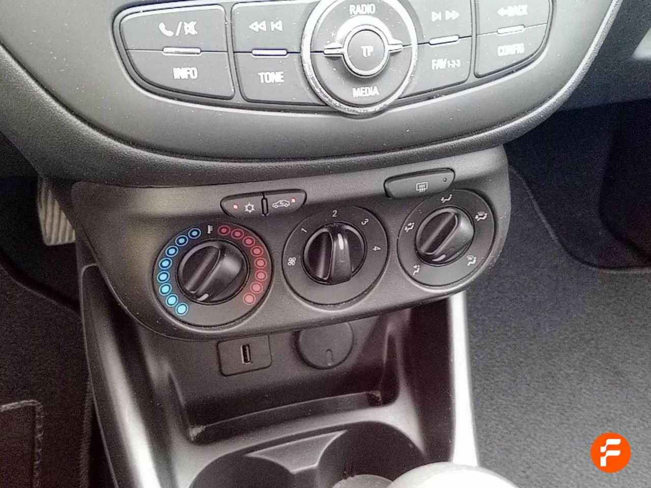 Foto Opel Corsa 16