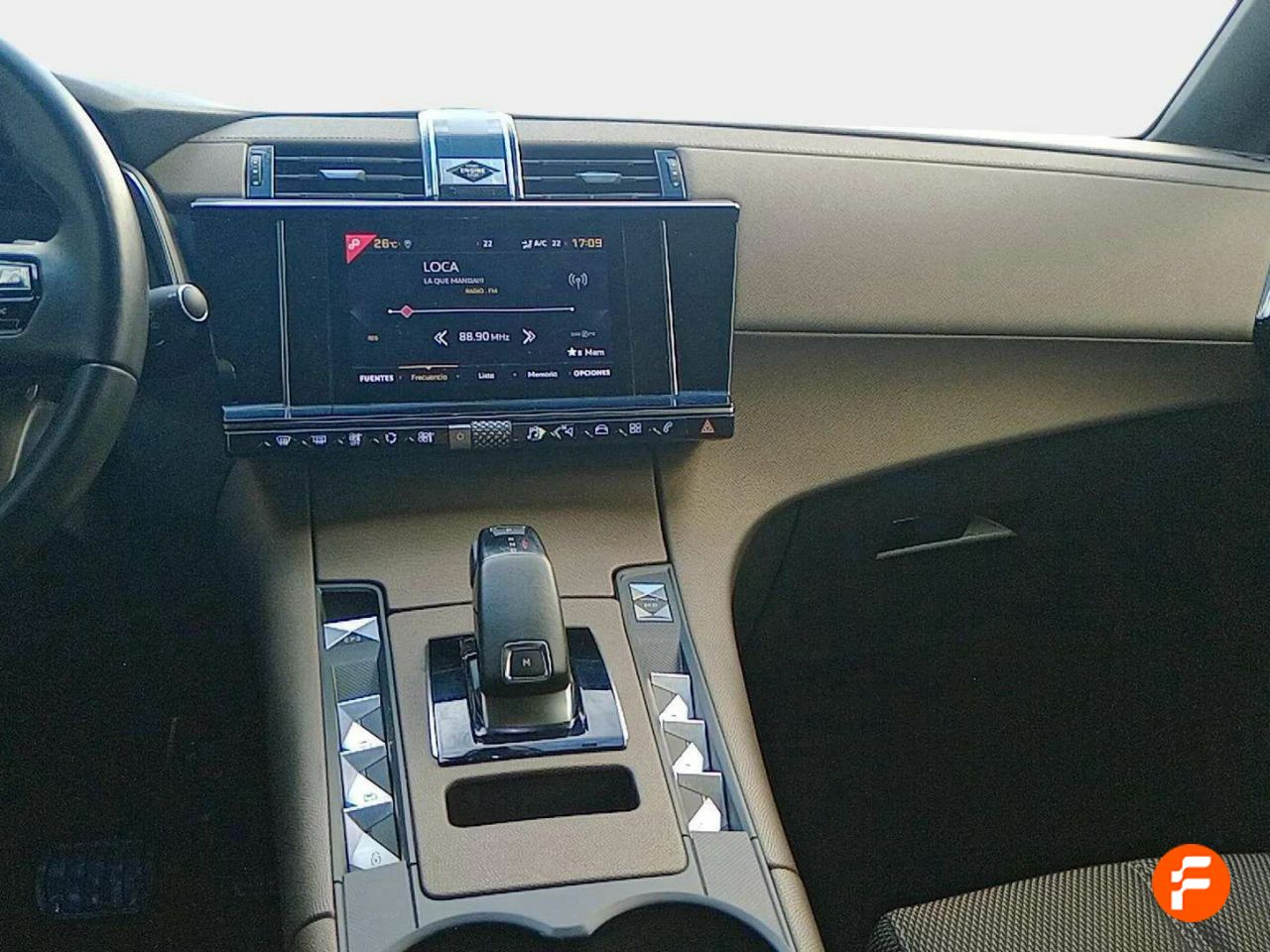 Foto DS Automobiles DS 7 7