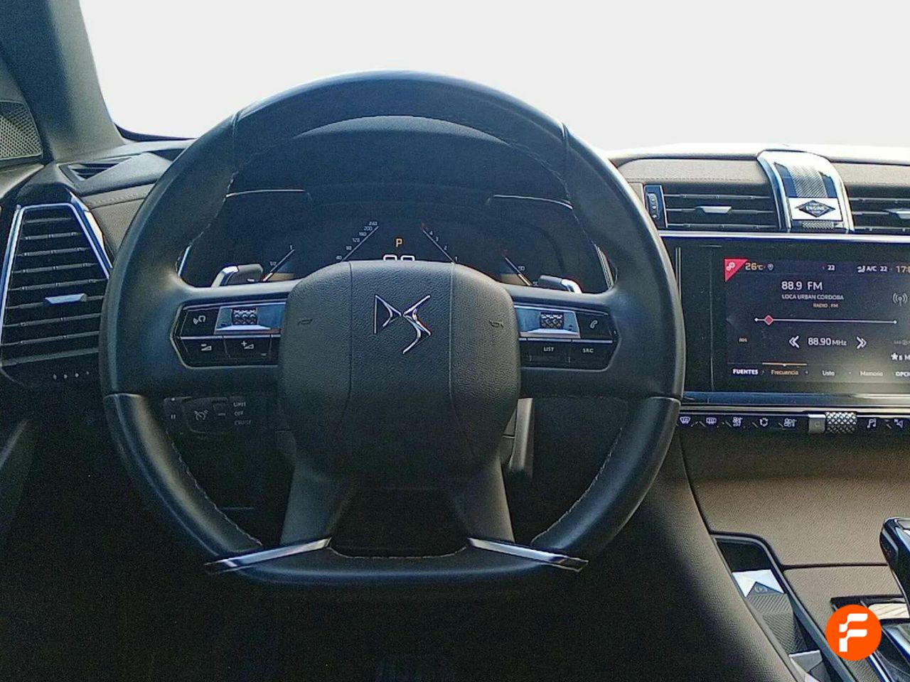 Foto DS Automobiles DS 7 8