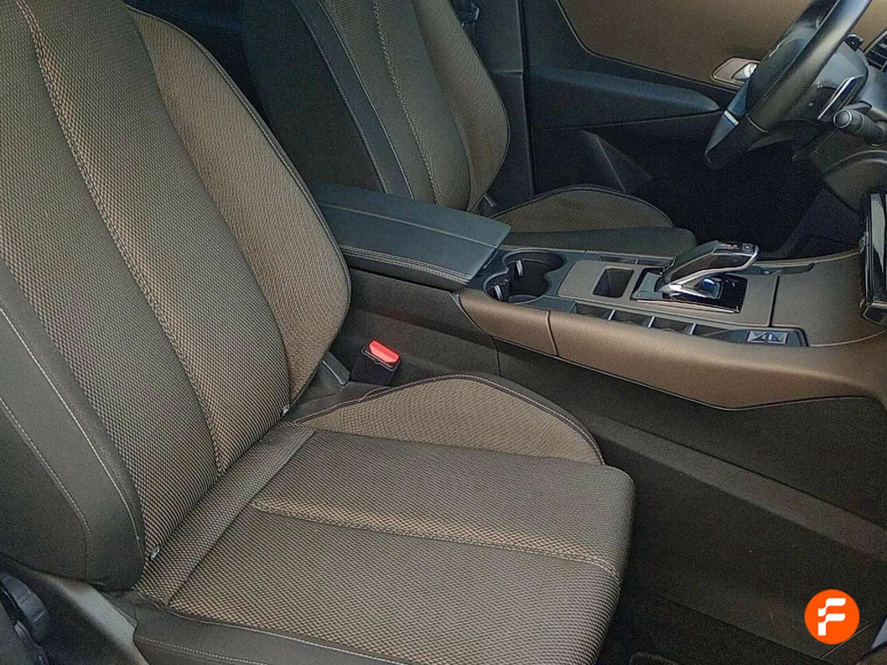 Foto DS Automobiles DS 7 11