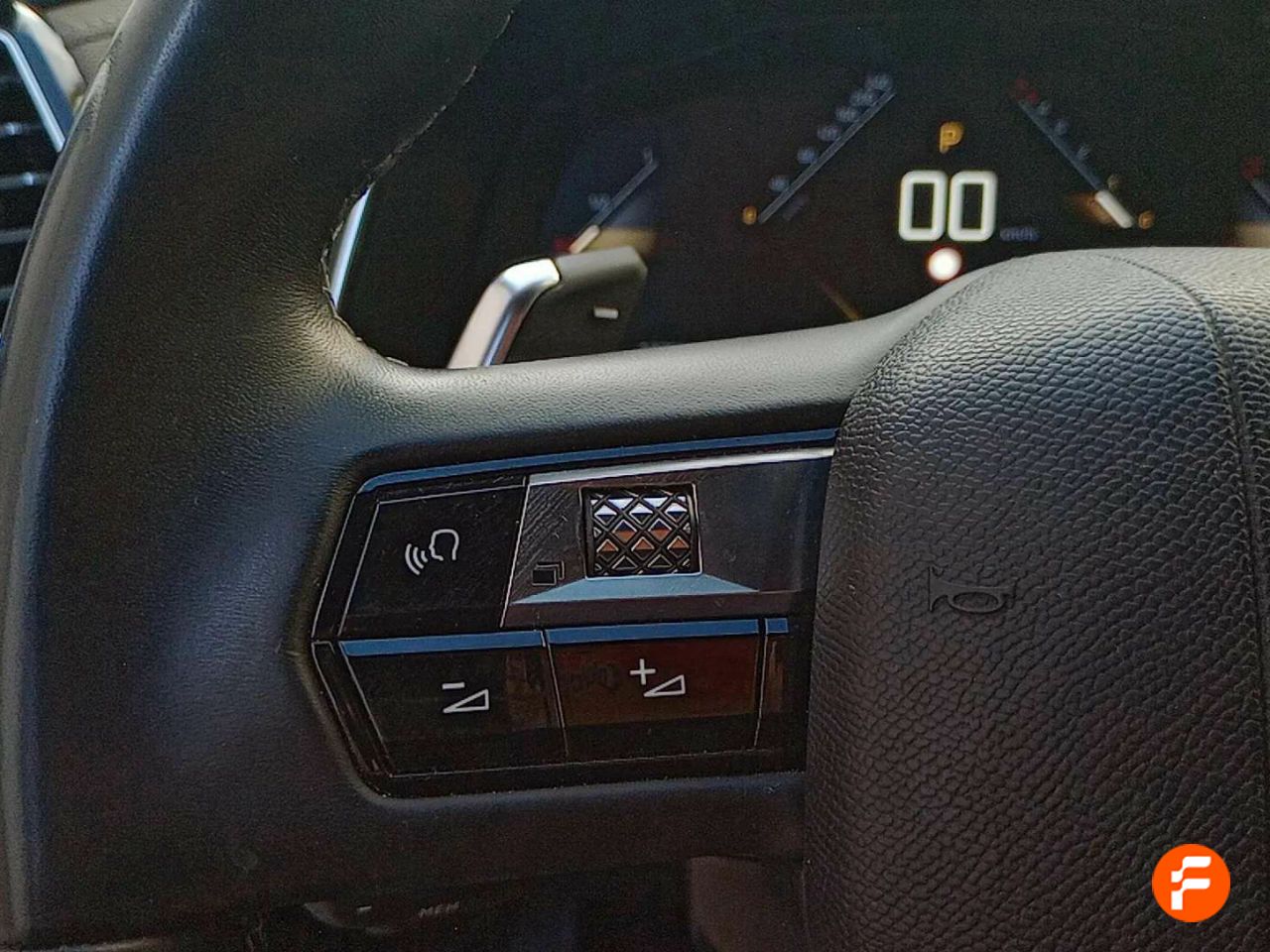 Foto DS Automobiles DS 7 17