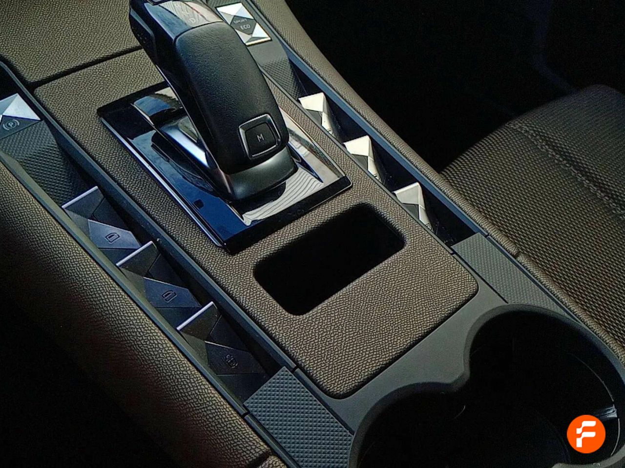 Foto DS Automobiles DS 7 23