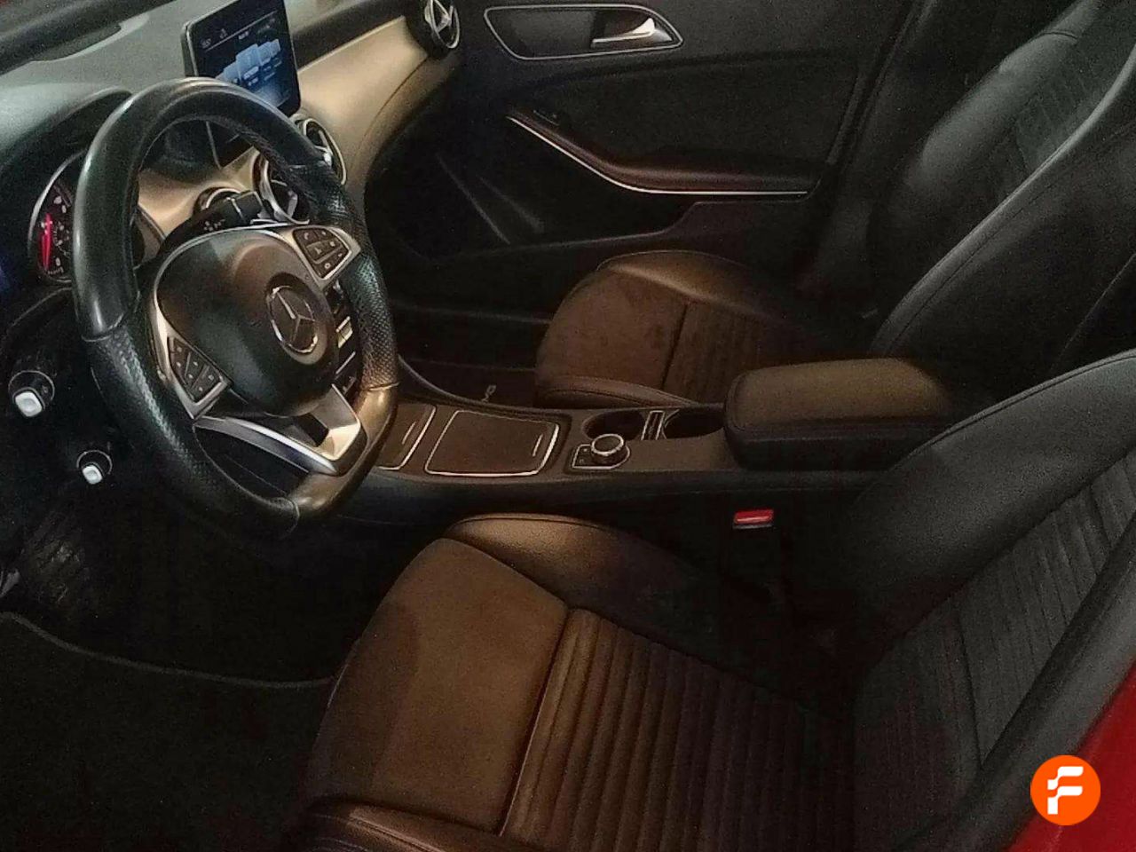 Foto Mercedes-Benz Clase GLA 12
