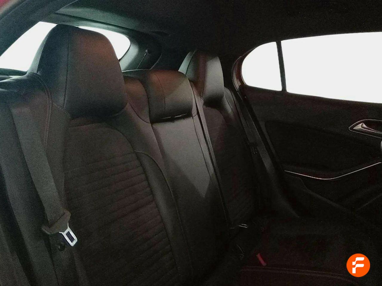 Foto Mercedes-Benz Clase GLA 14