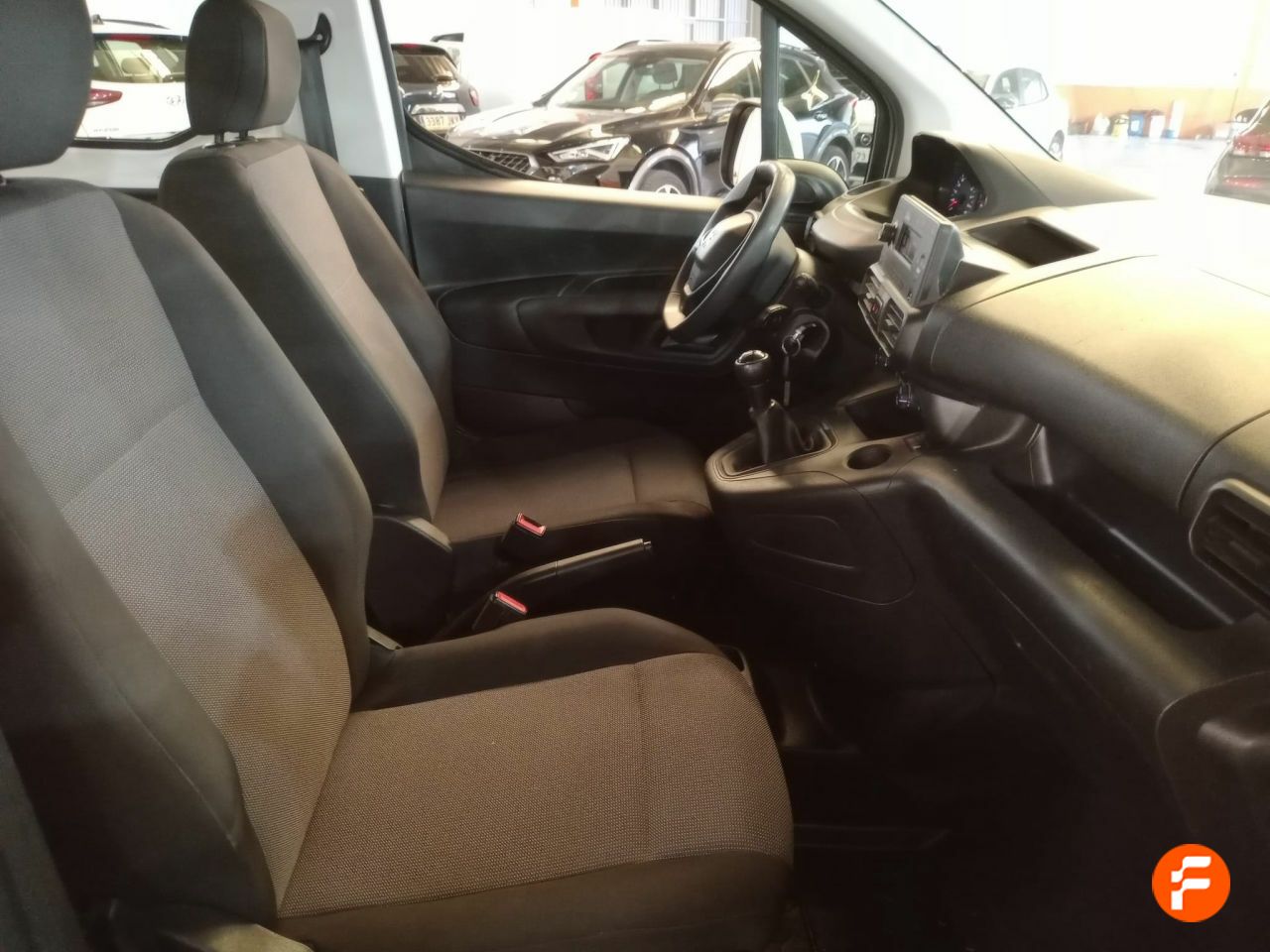 Foto Peugeot Rifter 7