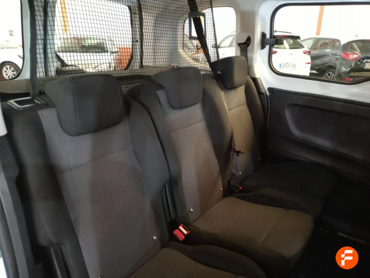 Foto Peugeot Rifter 12