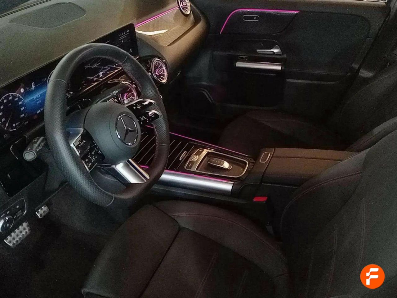 Foto Mercedes-Benz Clase GLA 13