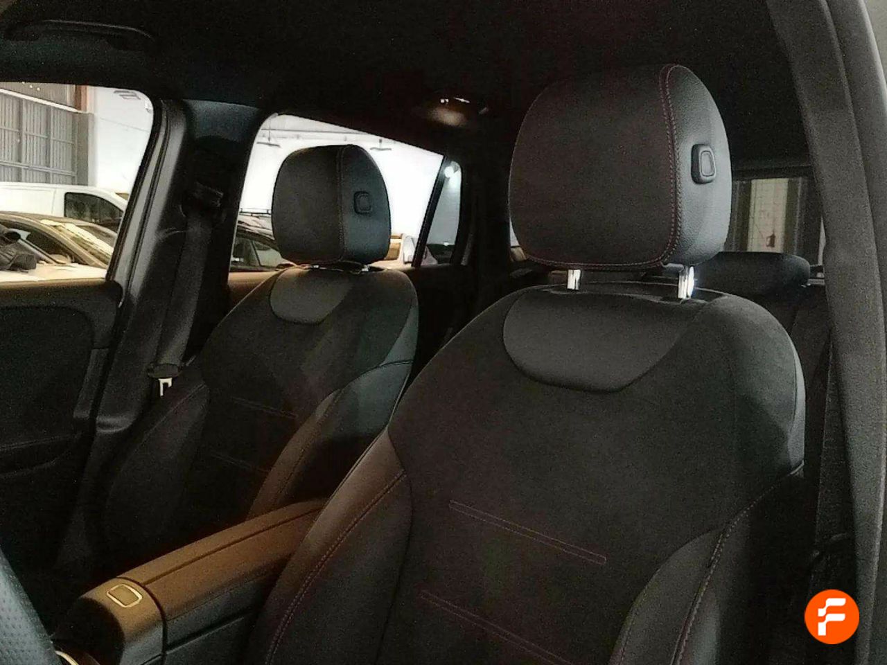 Foto Mercedes-Benz Clase GLA 18