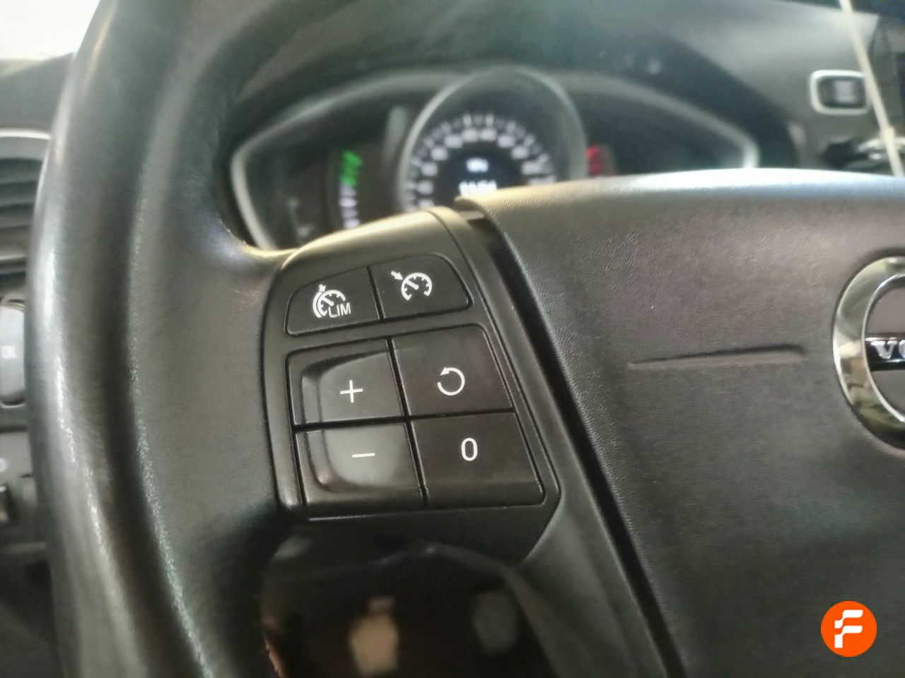 Foto Volvo V40 9