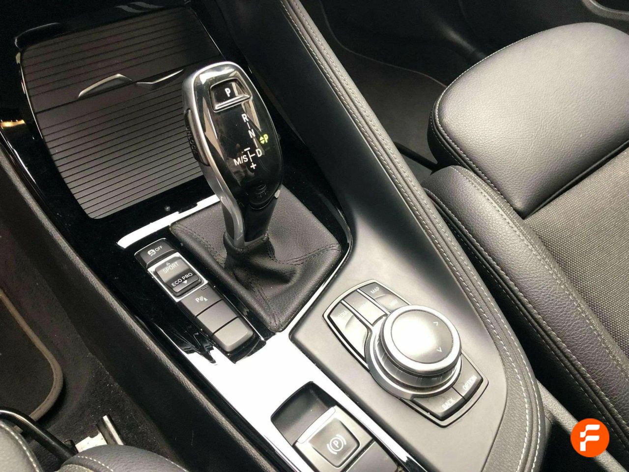 Foto BMW X1 9