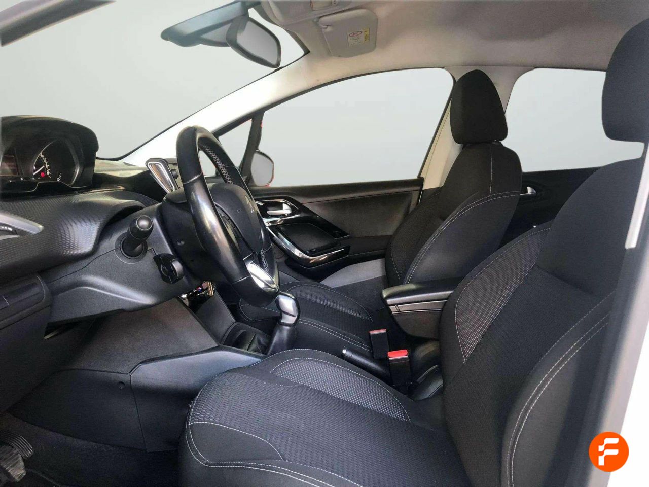 Foto Peugeot 208 9